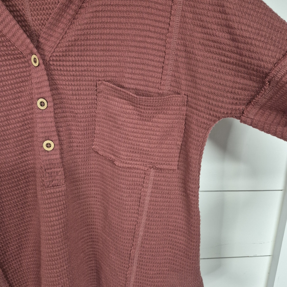 New In Raw Edge Detail Hooded Knit Woman's Top Dark Mauve Size Small - Picture 2 of 9